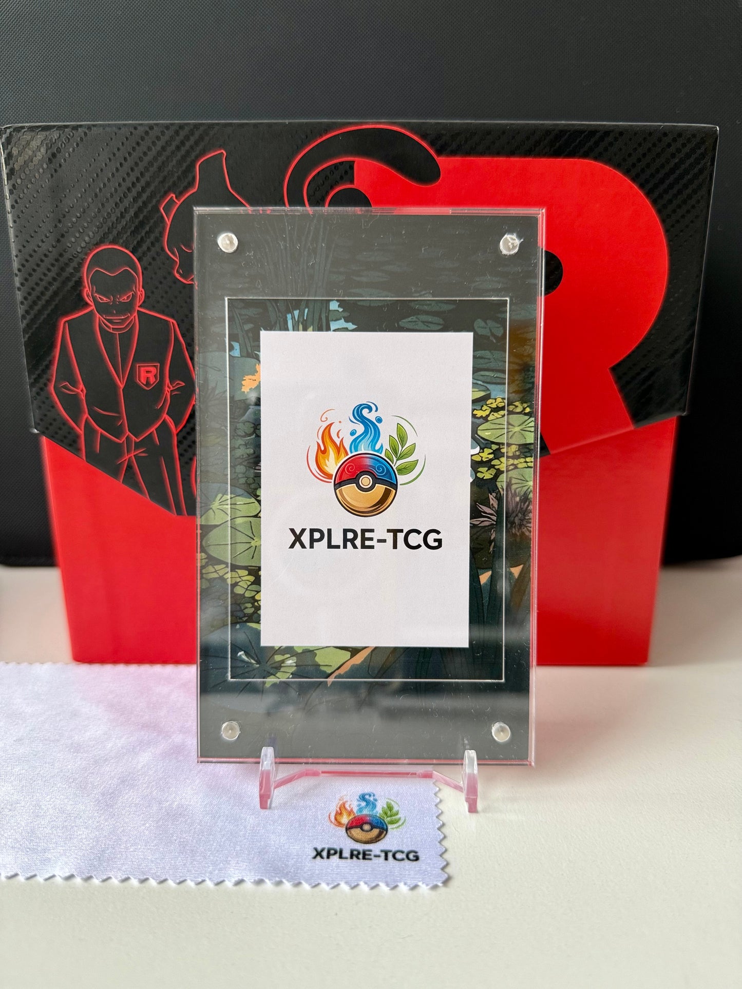 MOneC Case - Magnetische Acrylcase mit exklusiven Artworkerweiterungen (Ewige Rivalen)