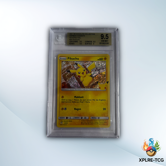 Pikachu 25/25 – McDonald's Collection 2021 – Reverse Holo – Beckett 9.5