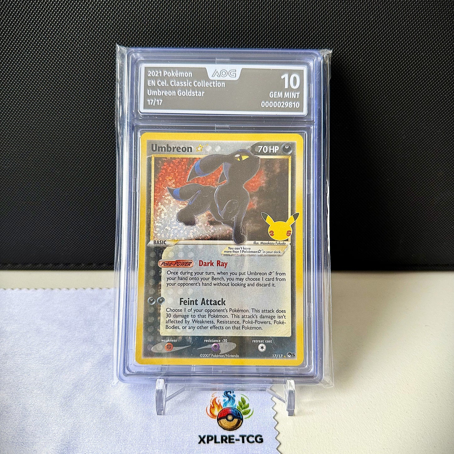 Umbreon Goldstar – Celebrations Classic Collection 17/17 (AOG 10 GEM MINT)