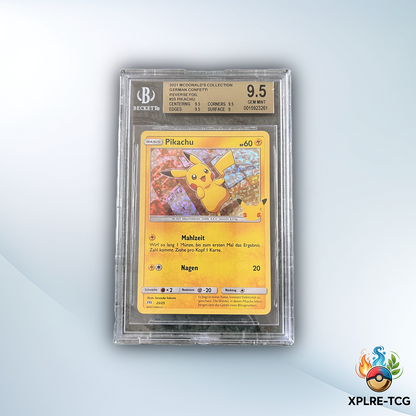 Pikachu 25/25 – McDonald's Collection 2021 – Reverse Holo – Beckett 9.5